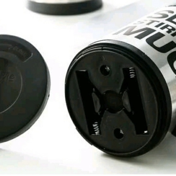 New In Box Self Stirring Insulated Mug w/ Push Button & Lid 11.84 Fluid Ounces - Picture 4 of 13